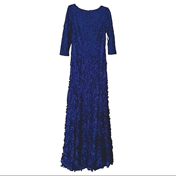 NWT Theia Couture Petal Embellished Designer Boatneck Floor Length Gown Size 8 - Picture 7 of 15